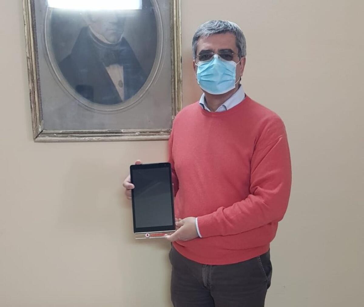 PATERNO': INIZIATIVA DI ALCUNI CONSIGLIERI, ALL'IPAB UN TABLET PER LE VIDEOCHIAMATE - 