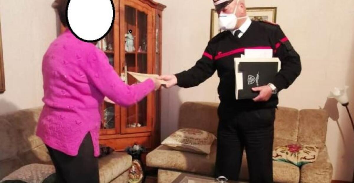 GIARRE, I CARABINIERI RITIRANO LA PENSIONE A UN’ANZIANA - 