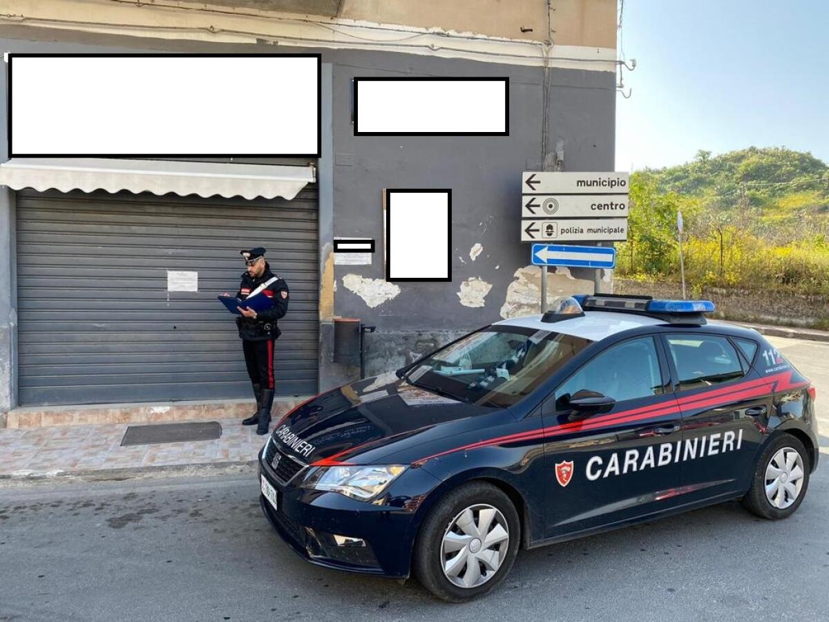 PALAGONIA TROVATI DAI CARABINIERI IN PIZZERIA A BERE UNA BIRRA IN ATTESA DI CENARE - 