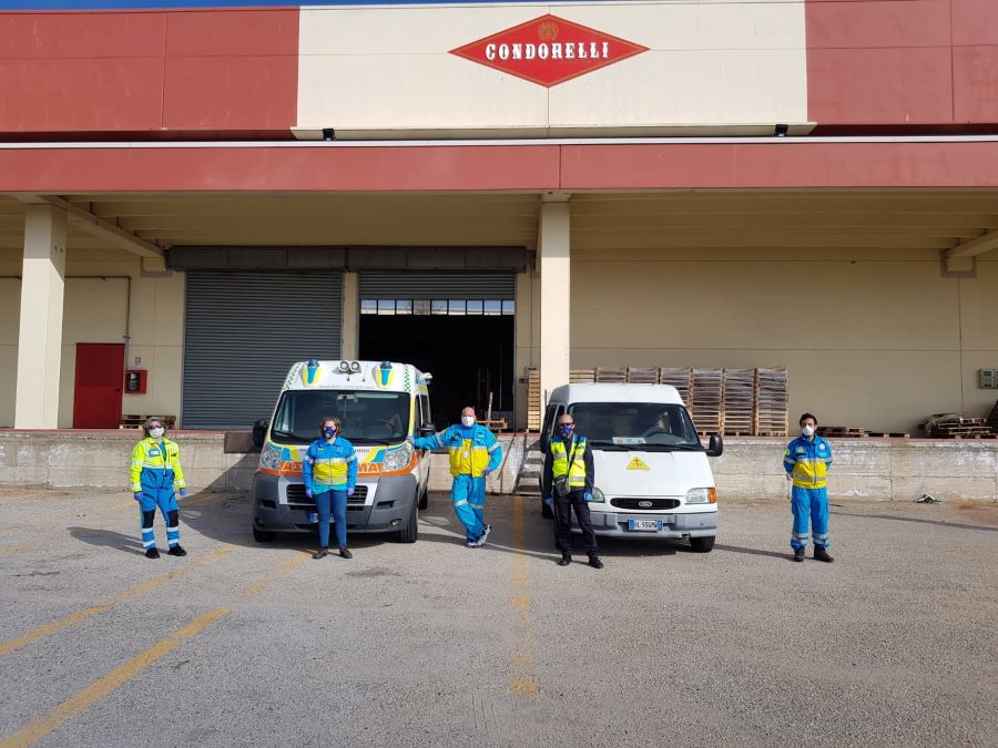 CORONAVIRUS. "CONDORELLI" DONA DOLCI ALLA MISERICORDIA DI CATANIA SANTA CROCE