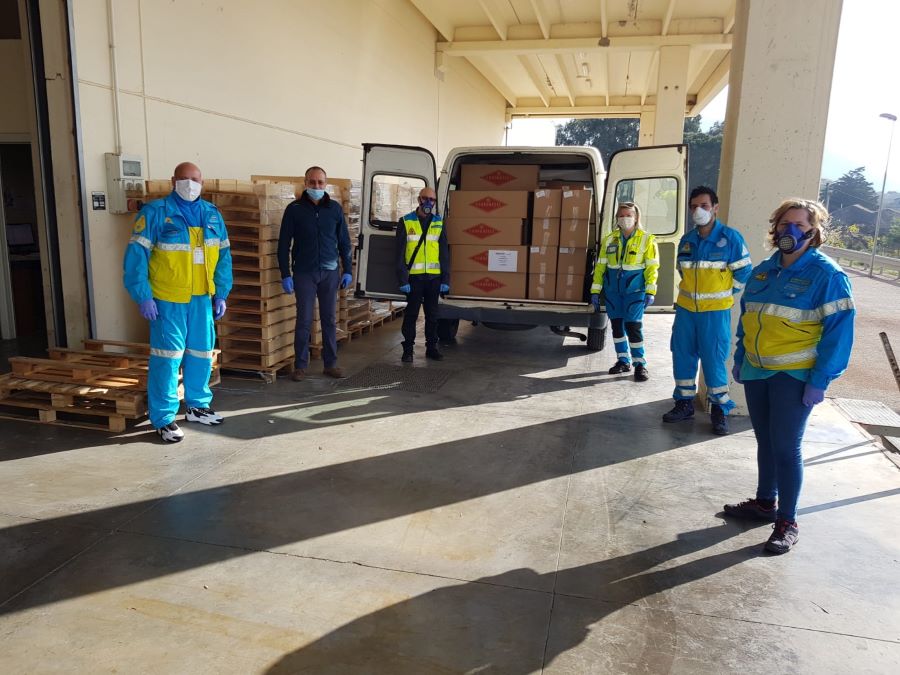 CORONAVIRUS. "CONDORELLI" DONA DOLCI ALLA MISERICORDIA DI CATANIA SANTA CROCE