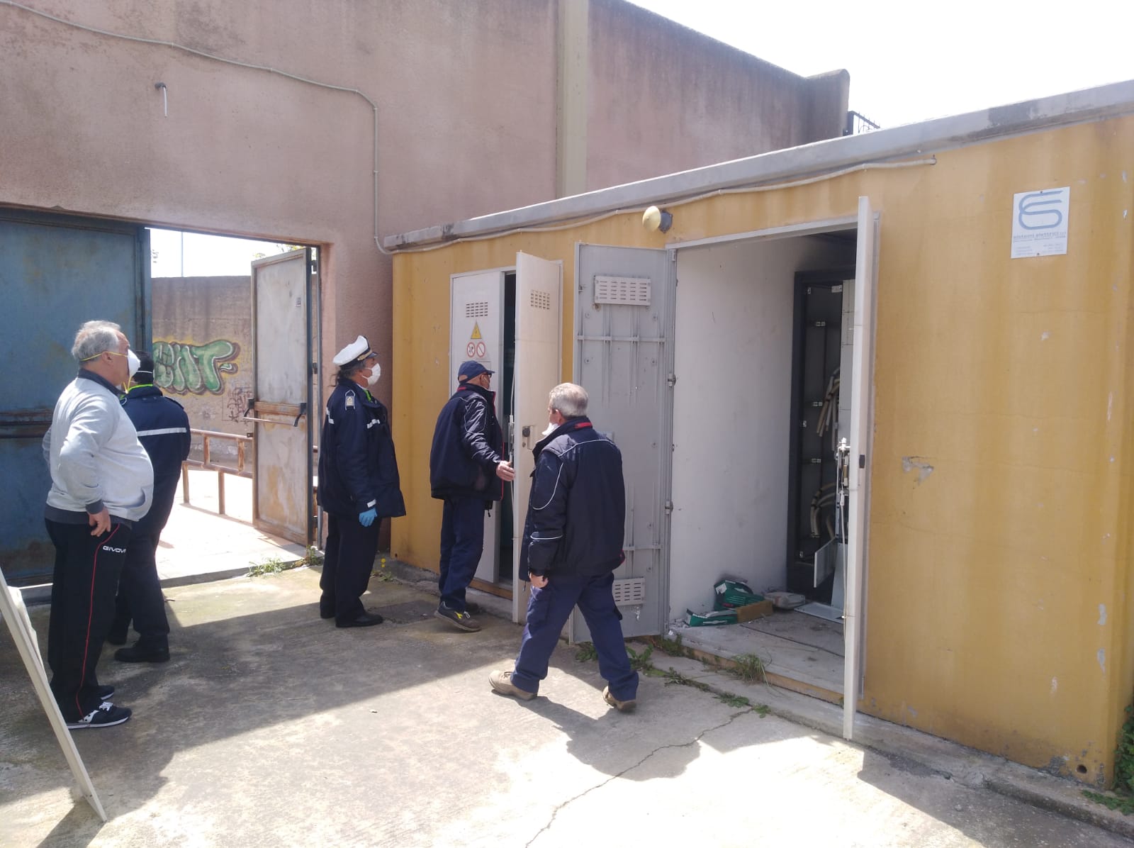 PATERNÒ, FURTO DI CAVI ELETTRICI AL “FALCONE-BORSELLINO”