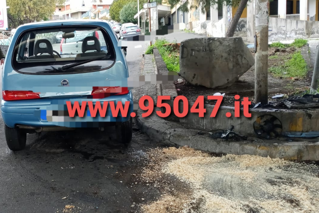 INCIDENTE A SAN GIOVANNI GALERMO,  FIAT 600 SI RIBALTA SU UN FIANCO