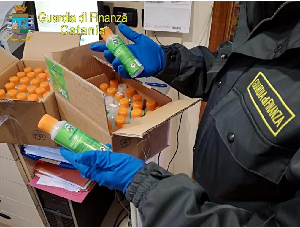 GEL DETERGENTE VENDUTO COME DISINFETTATE, FINANZA INDIVIDUA GROSSISTA NEL CATANESE