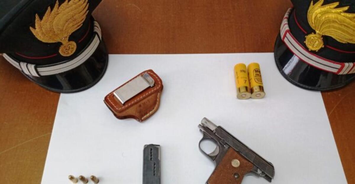 GRAMMICHELE, GIRAVA CON LA PISTOLA NELLA CINTOLA SENZA PORTO D’ARMI: DENUNCIATO - 