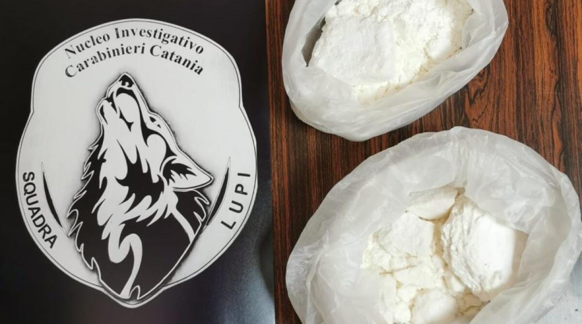 CATANIA, SEQUESTRATO OLTRE 1 KG DI COCAINA PURA. ARRESTATO IL CORRIERE - 