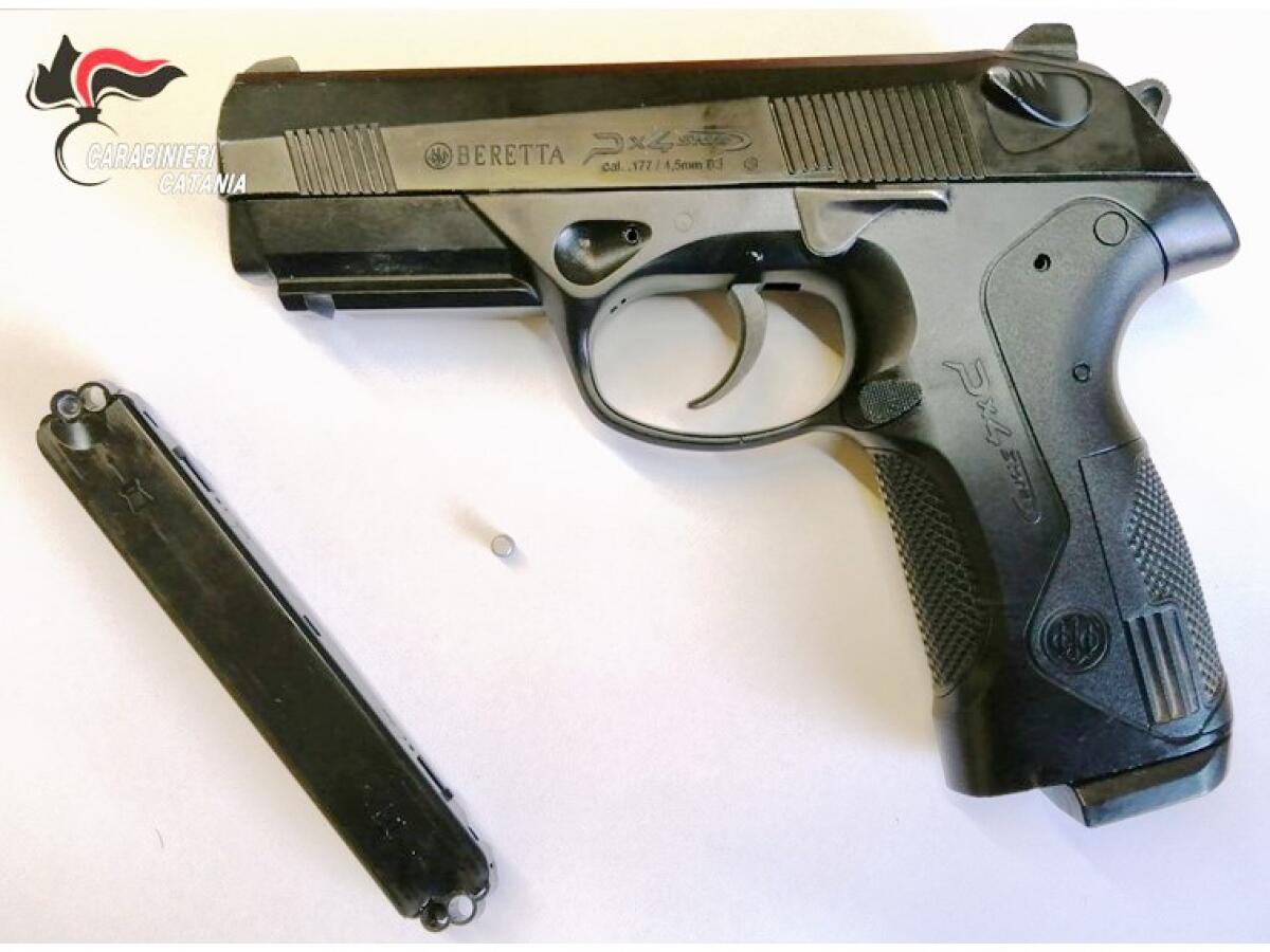 BELPASSO, LITE TRA VICINI: 72ENNE SPARA AL CONFINANTE - 