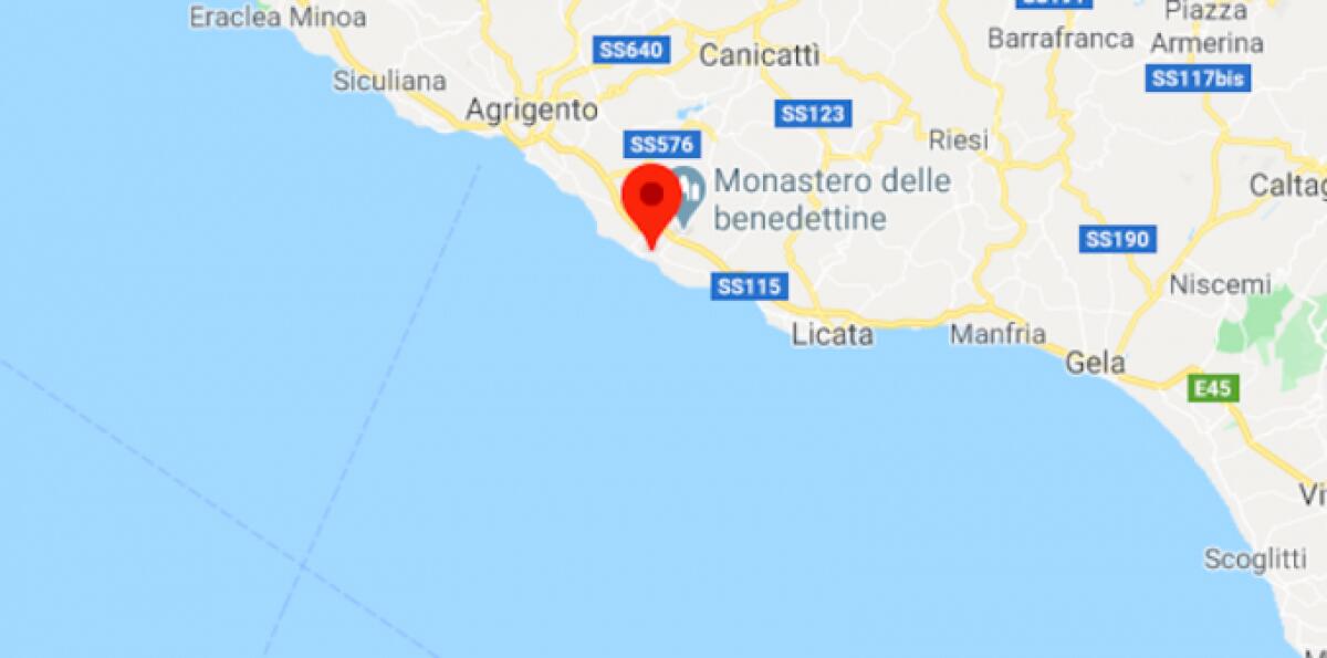 SBARCANO IN 400 A PALMA DI MONTECHIARO, PORTATI A RIVA DA UNA NAVE “MADRE”. BLOCCATI IN 30 - 