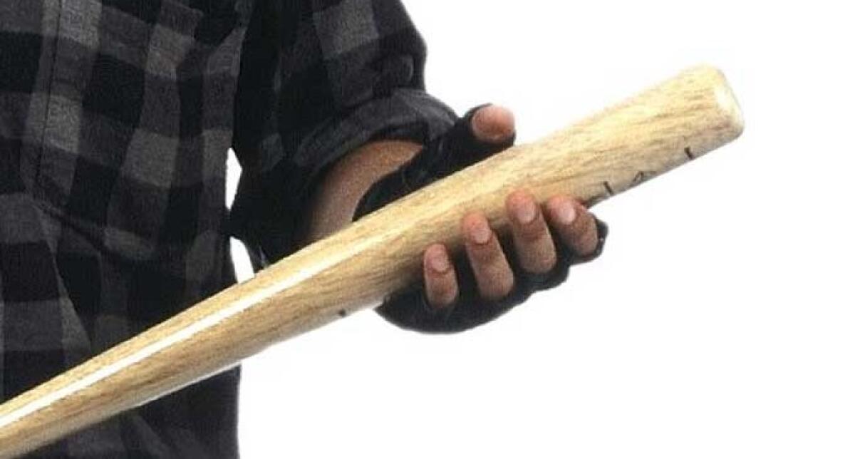 CATANIA, IN AUTO CON UNA MAZZA DA BASEBALL: DENUNCIATO - 