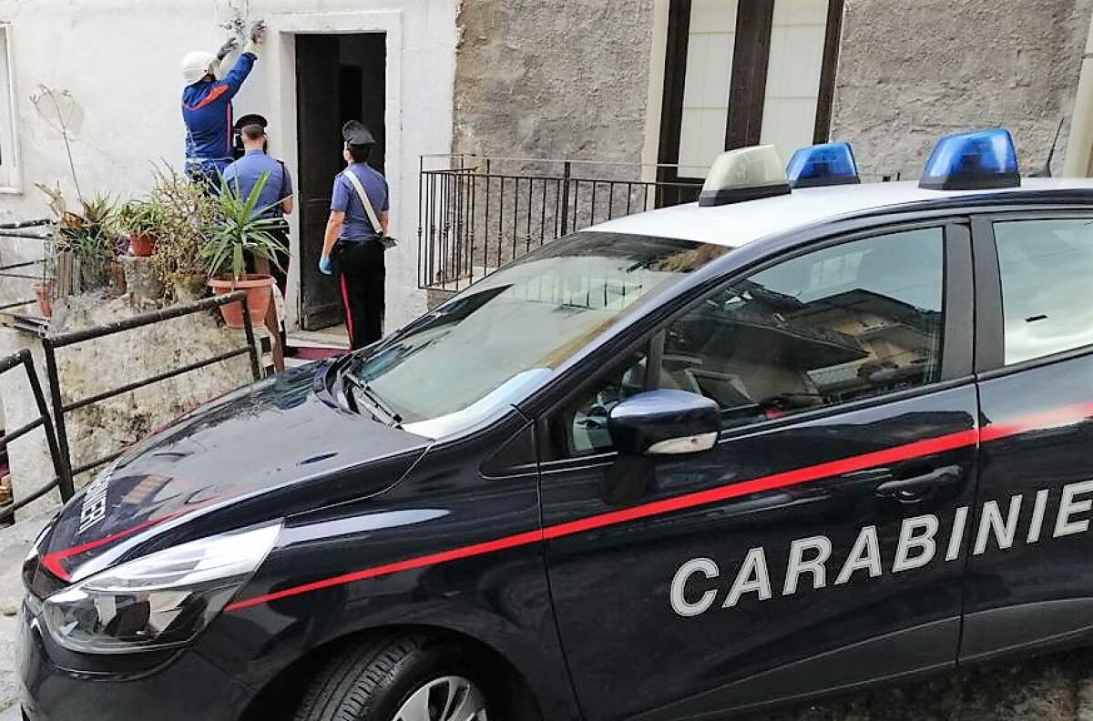 PALAGONIA: UN INTERO STABILE FRUIVA DI ENERGIA ELETTRICA A COSTO ZERO: TRE LE PERSONE ARRESTATE - 