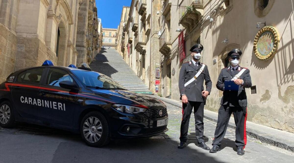 CALTAGIRONE, RUBANO IN CASA DI FUTURI SPOSI: LADRI ERANO I VICINI DI CASA - 