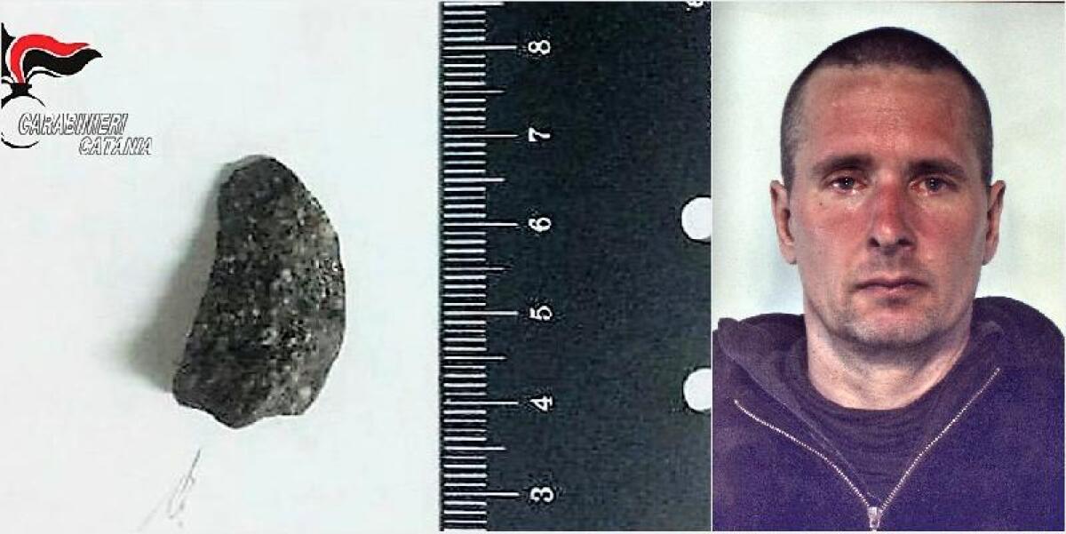 CATANIA. AVEVA DETURPATO LA PORTA D’INGRESSO DELLA SACRESTIA DEL DUOMO E DI NUMEROSE AUTOVETTURE IN SOSTA, INCIDENDO DEI SIMBOLI FALLICI: INDIVIDUATO E DENUNCIATO - 