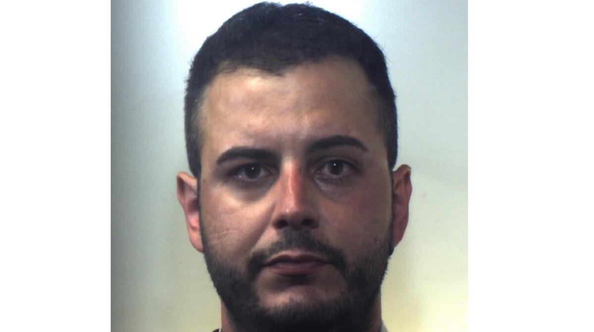 CATANIA: CHIEDE INFORMAZIONI AD UN CARABINIERE E POI CEDE EROINA: ARRESTATO - 