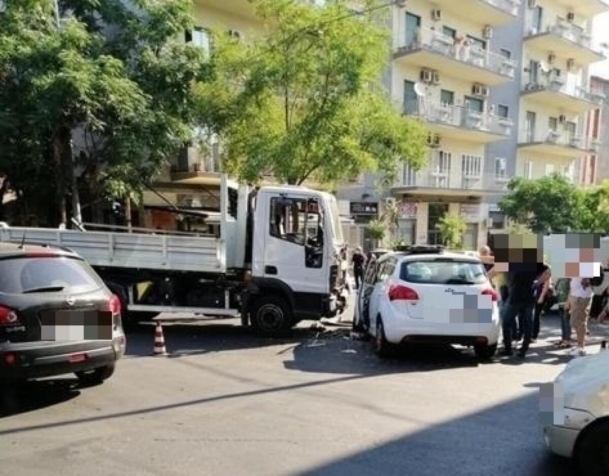 CAMION CONTRO AUTO: INCIDENTE MORTALE A CATANIA - 