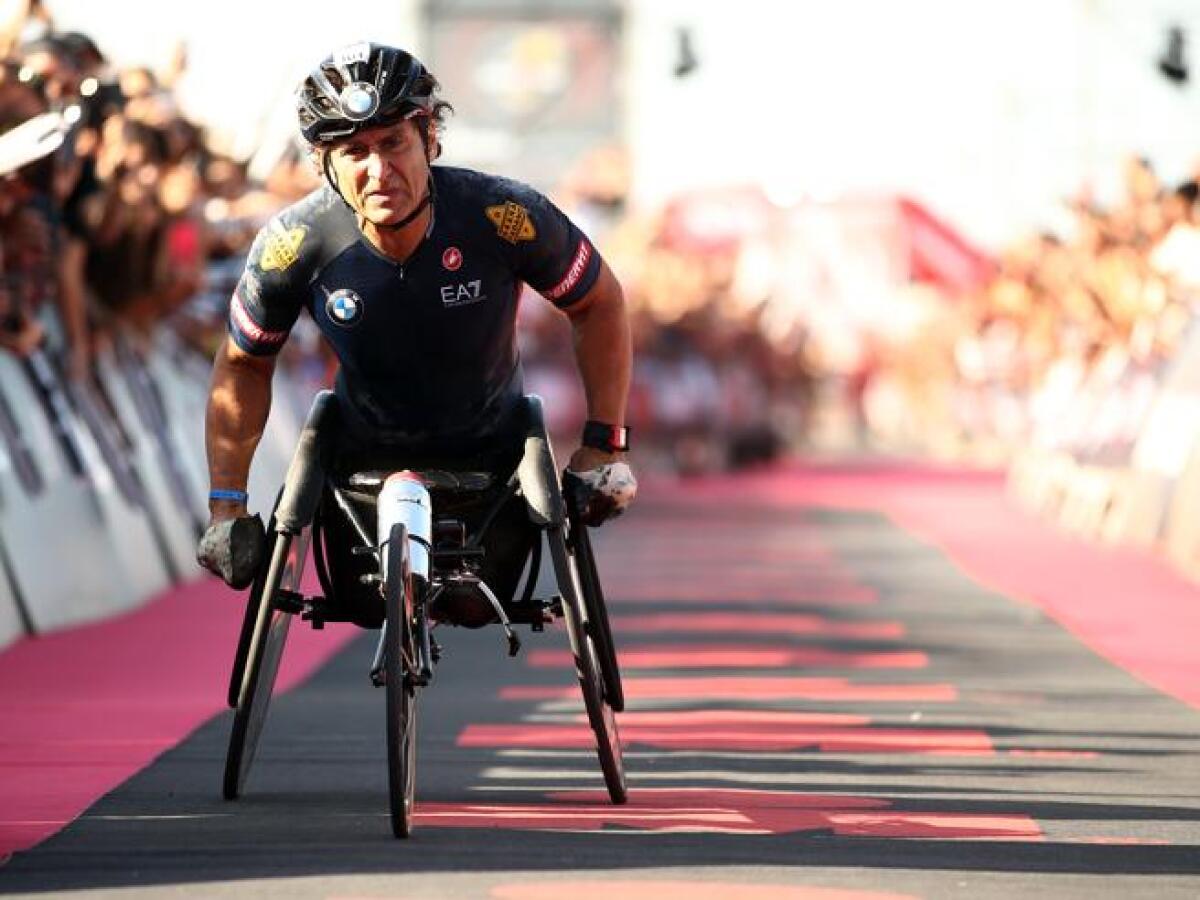 ALEX ZANARDI, IL BOLLETTINO: ‘GRAVISSIMO, MA STABILE. INTUBATO IN TERAPIA INTENSIVA’ - 