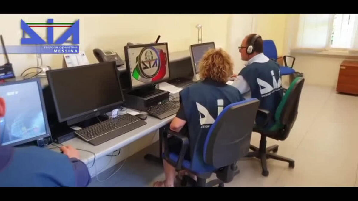 AUTOSTRADE SICILIA, MAZZETTE A FUNZIONARIO, 3 ARRESTI E 5 IMPRENDITORI INDAGATI: FAMILIARI ASSUNTI NELLE AZIENDE - 