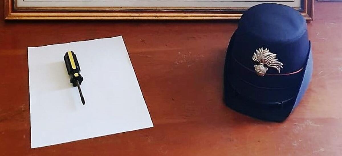 RIPOSTO: PERSEGUITAVA DA ANNI IL TITOLARE DI UN BAR, ARRESTATO - 