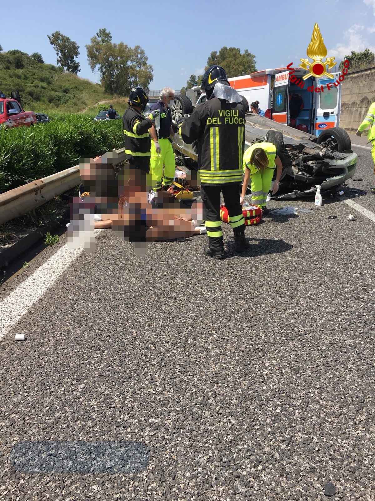INCIDENTE SULL’A18 MESSINA-CATANIA, FERITI 5 GIOVANI DI SANTA MARIA DI LICODIA