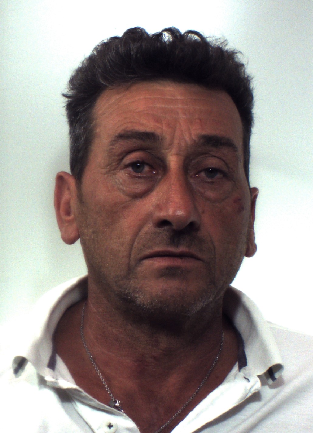 PATERNÒ, ESTORSIONE NELLE CAMPAGNE: IN MANETTE DUE FRATELLI GRAZIE ALLA DENUNCIA DI UN IMPRENDITORE