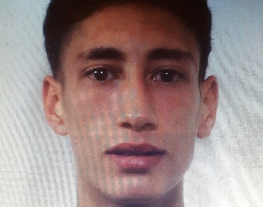 PATERNO': BUTTA DA BALCONE VITTIMA PER RUBARGLI MACCHINA FOTOGRAFICA