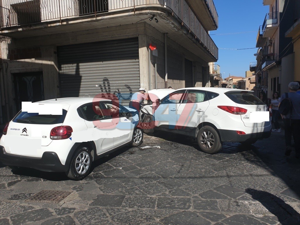 INCIDENTE STRADALE A MISTERBIANCO, TRE FERITI