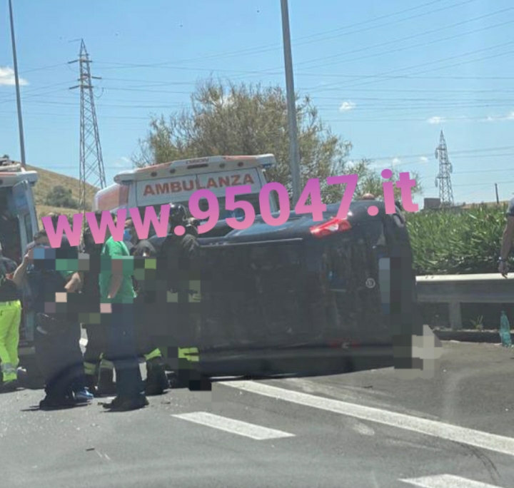 GRAVE INCIDENTE SULLA TANGENZIALE DI CATANIA, VIGILI DEL FUOCO SUL POSTO