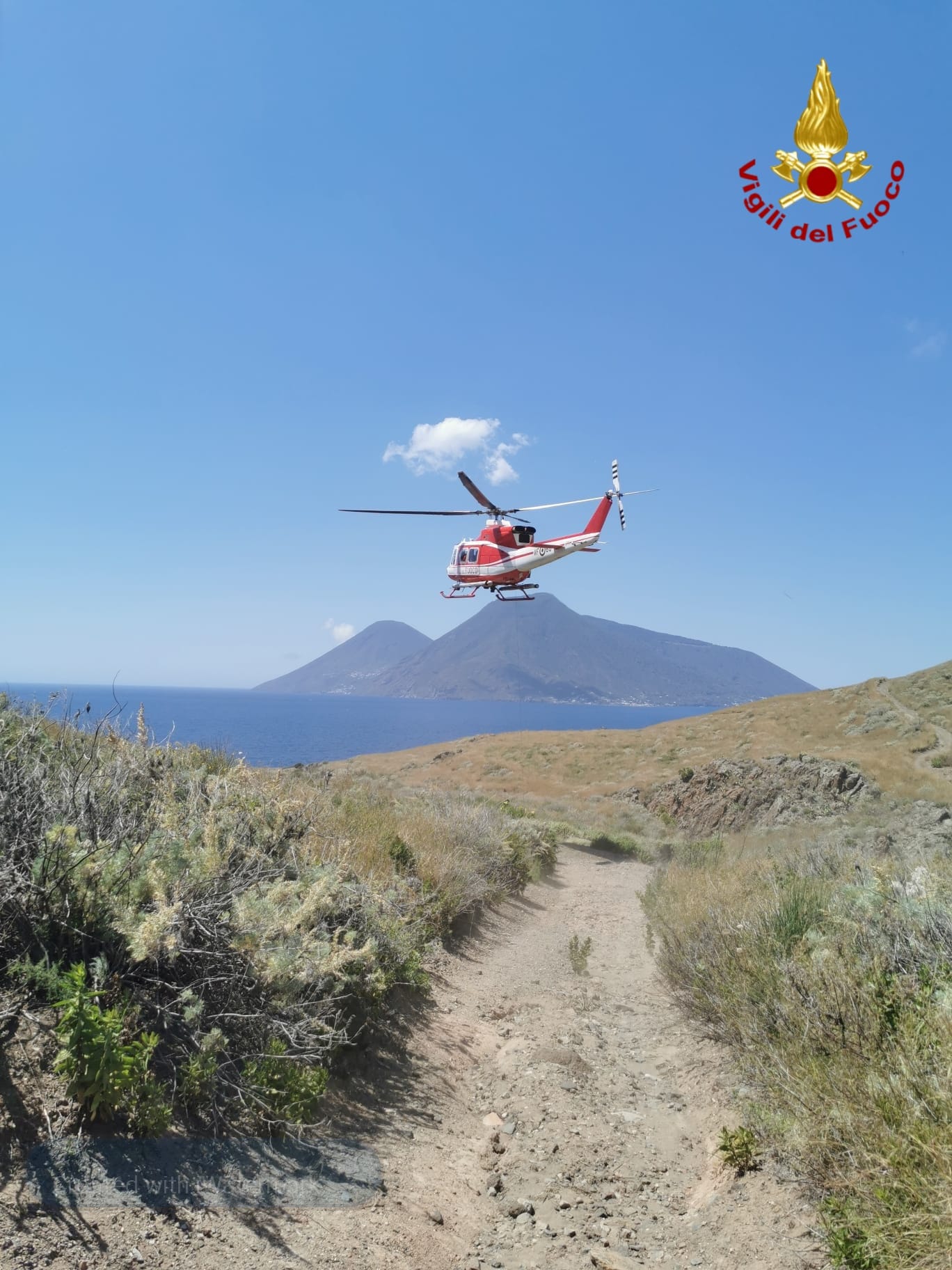LIPARI, ESCURSIONISTA SOCCORSO DAI VVF DI CATANIA