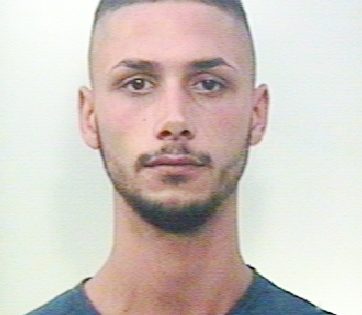 SANTA MARIA DI LICODIA: EVADE DOMICILIARI PER PARTECIPARE AD UNA RISSA, ARRESTATO