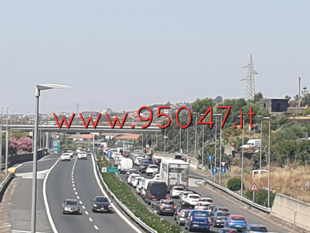 TAMPONAMENTO SULLA TANGENZIALE, CODE - 