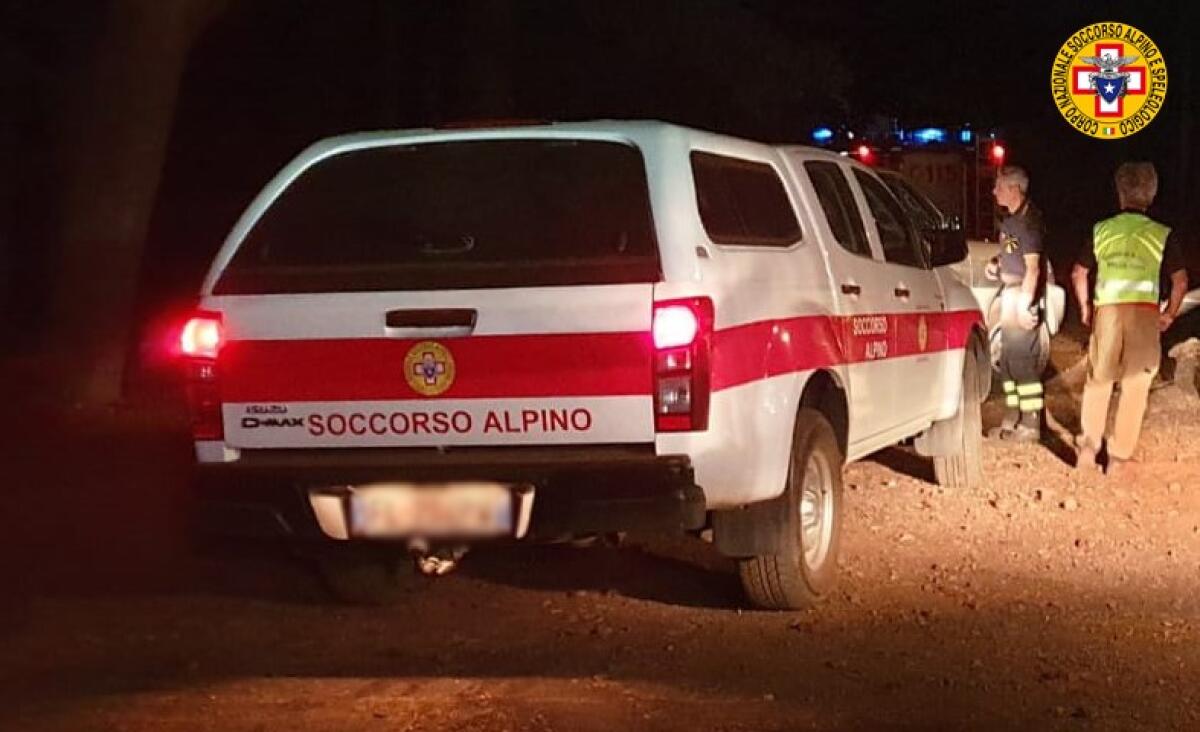 INTERVENTO DI SOCCORSO DI DUE ESCURSIONISTI SULL''ETNA - 