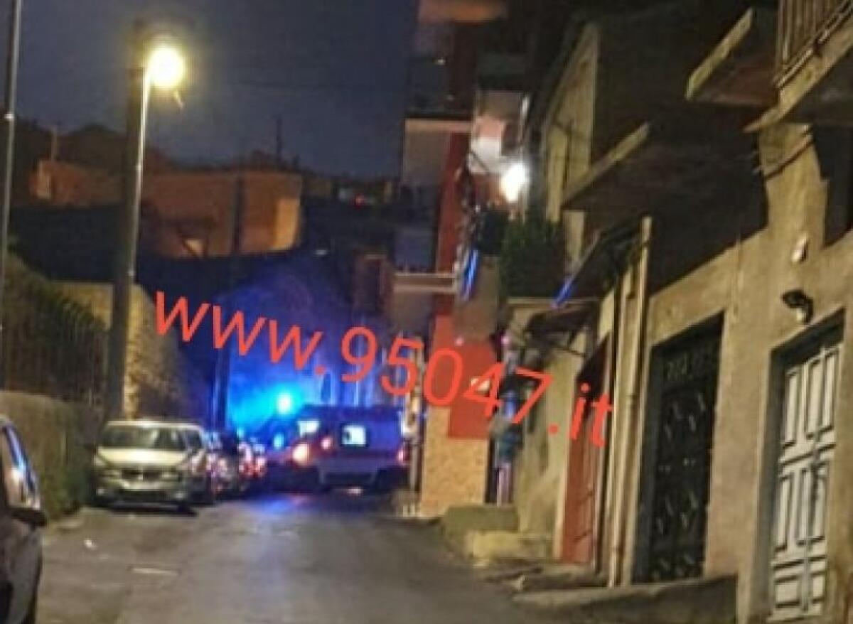 PATERNO': TROVATO MORTO IN CASA, INDAGANO I CARABINIERI - 