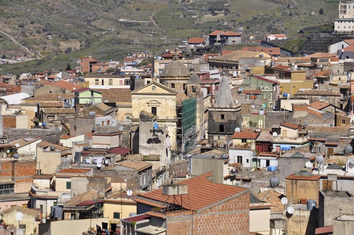 COVID, NUOVO CASO A BRONTE, IL SINDACO: "STA BENE" - 