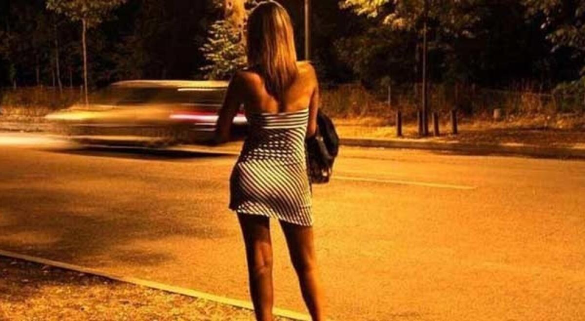CATANIA, CONSUMA RAPPORTO CON UNA PROSTITUTA E LEI GLI RUBA 120 EURO: SCATTA LA DENUNCIA - 
