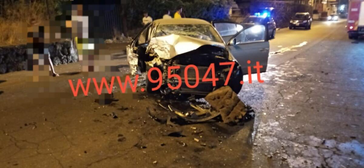 MISTERBIANCO: INCIDENTE IN VIA GALERMO, FERITA UNA DONNA - 