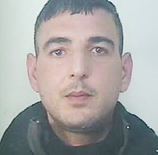 BELPASSO, EVADE DAI DOMICILIARI PER MINACCIARE DI MORTE UN CONOSCENTE: ARRESTATO