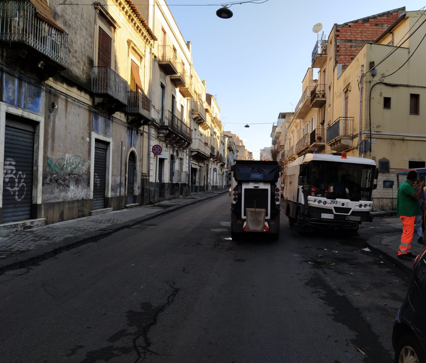 PATERNO’. PULIZIA STRADE, DIVIETI IGNORATI: DICIOTTO MULTE E CINQUE RIMOZIONI