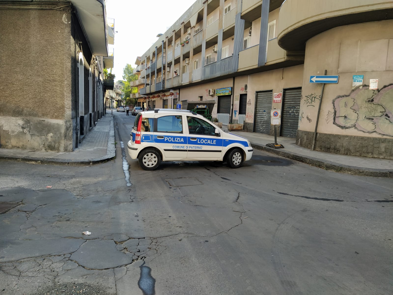 PATERNO’. PULIZIA STRADE, DIVIETI IGNORATI: DIECI MULTE  E DUE RIMOZIONI