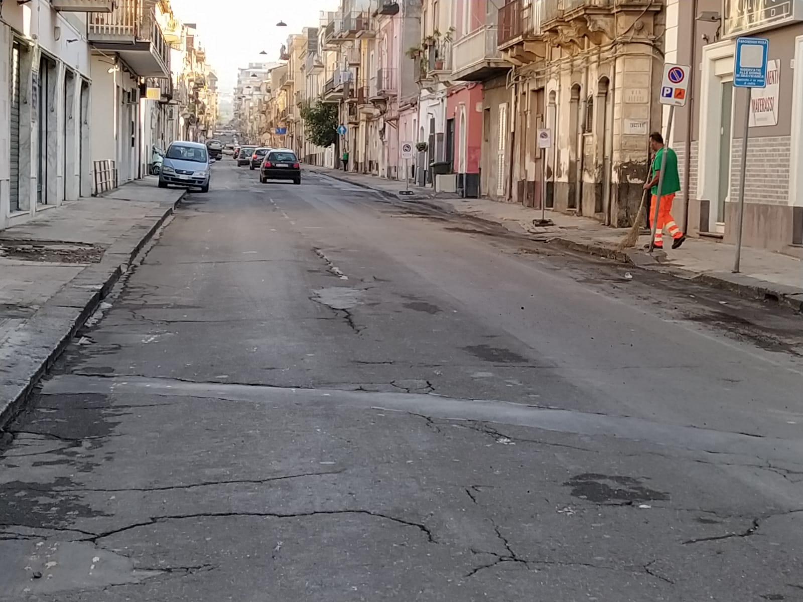 PATERNO’. PULIZIA STRADE, DIVIETI IGNORATI: DICIOTTO MULTE E CINQUE RIMOZIONI