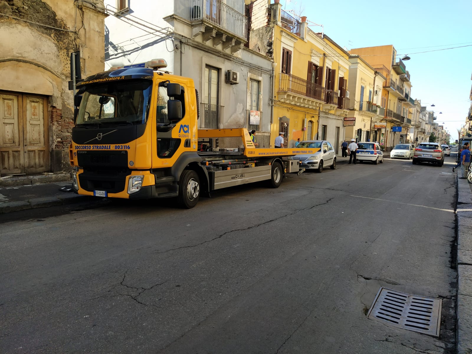 PATERNO’. PULIZIA STRADE, DIVIETI IGNORATI: DICIOTTO MULTE E CINQUE RIMOZIONI