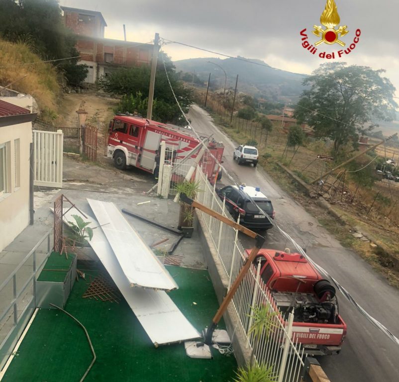 BOMBA D'ACQUA TRA RAMACCA E SCORDIA, GRAVI DANNI - LE FOTO