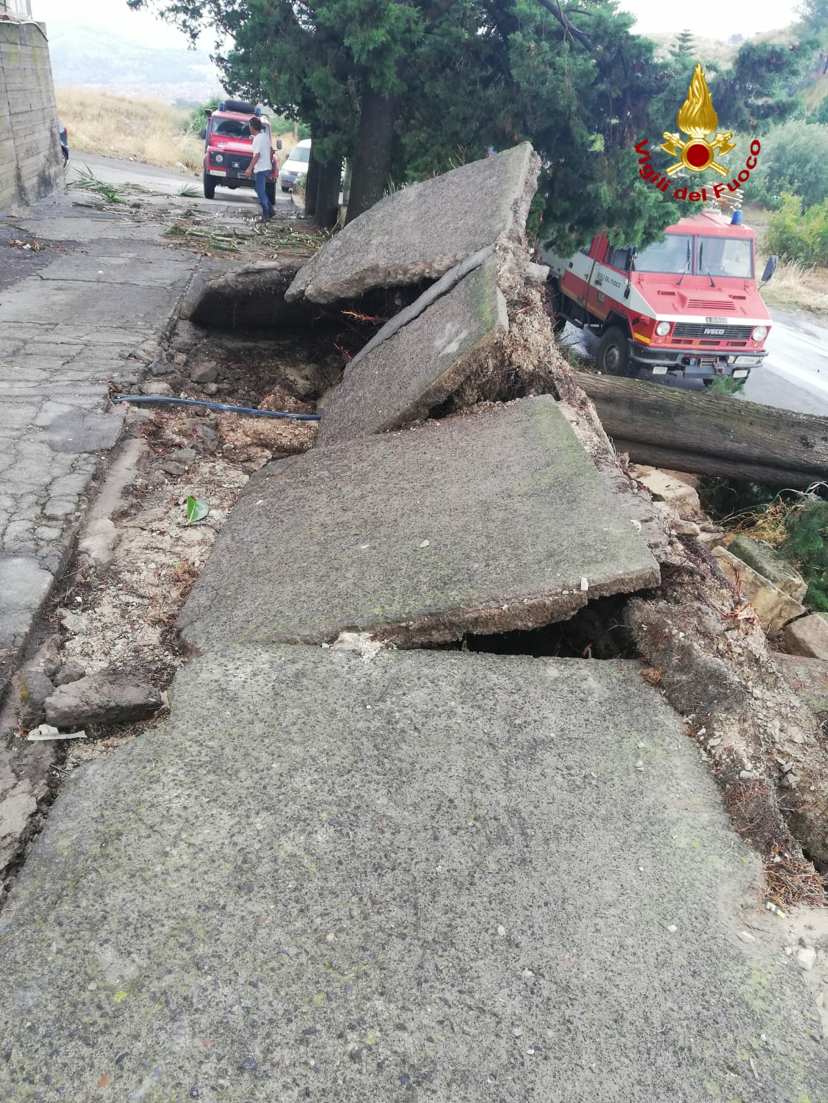 BOMBA D'ACQUA E TROMBA D'ARIA, TRA RAMACCA E SCORDIA