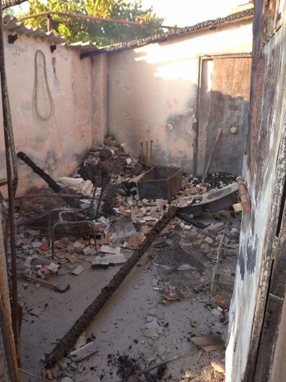 PATERNO', CASE RURALI IN FIAMME NELLA NOTTE