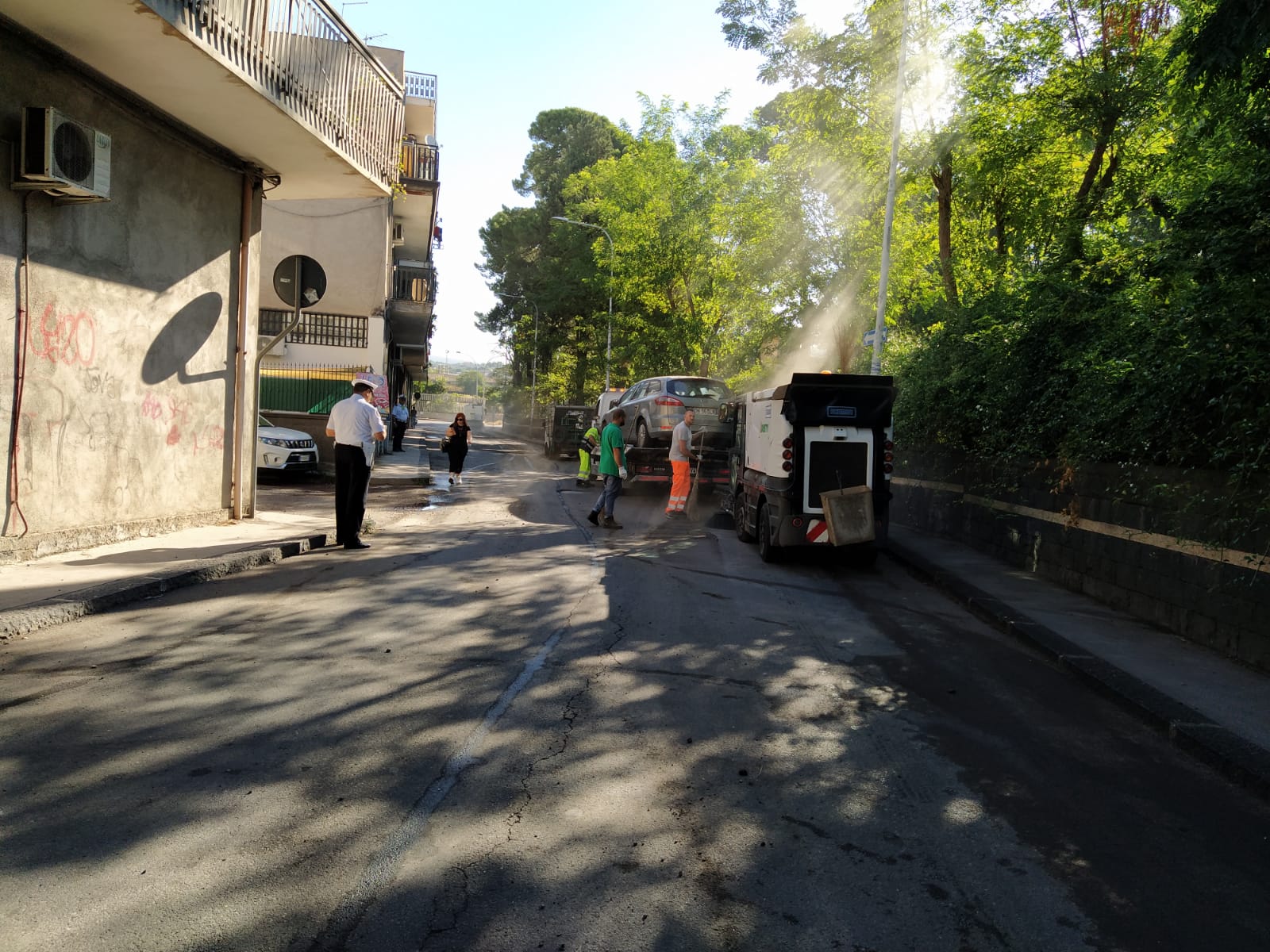 PATERNO’. PULIZIA STRADE, DIVIETI IGNORATI: DIECI MULTE  E DUE RIMOZIONI