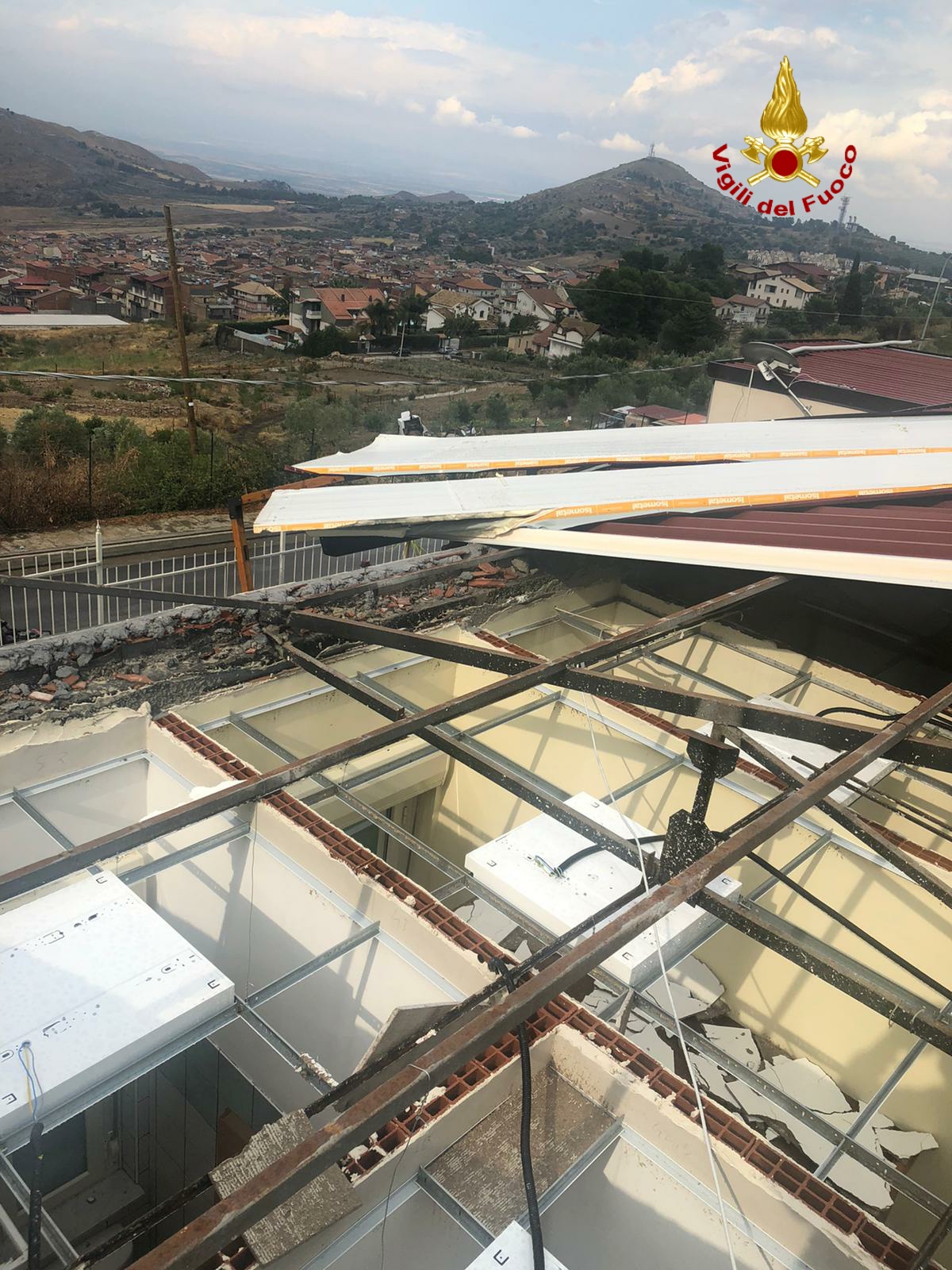 BOMBA D'ACQUA TRA RAMACCA E SCORDIA, GRAVI DANNI - LE FOTO