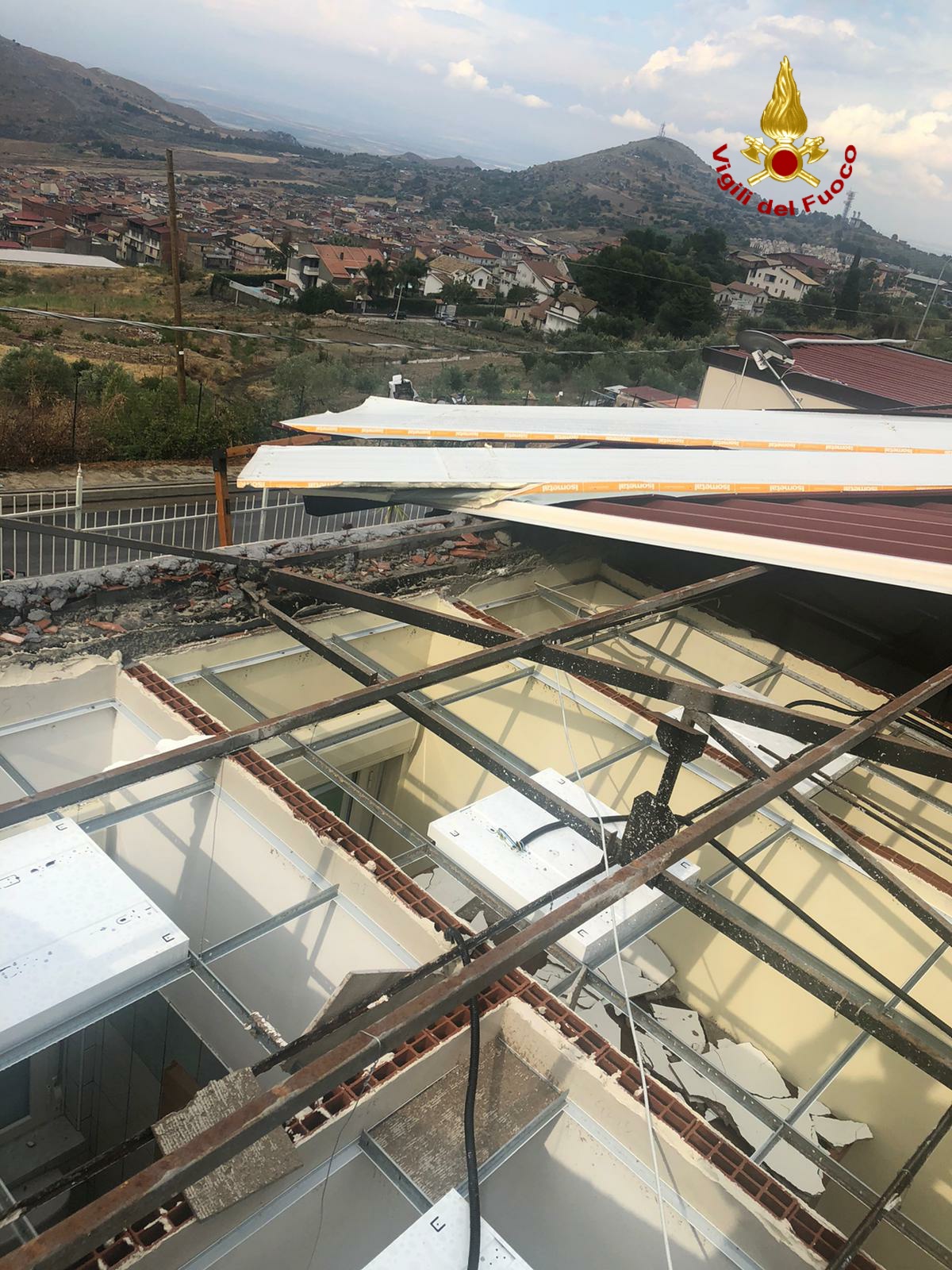 BOMBA D'ACQUA TRA RAMACCA E SCORDIA, GRAVI DANNI - LE FOTO