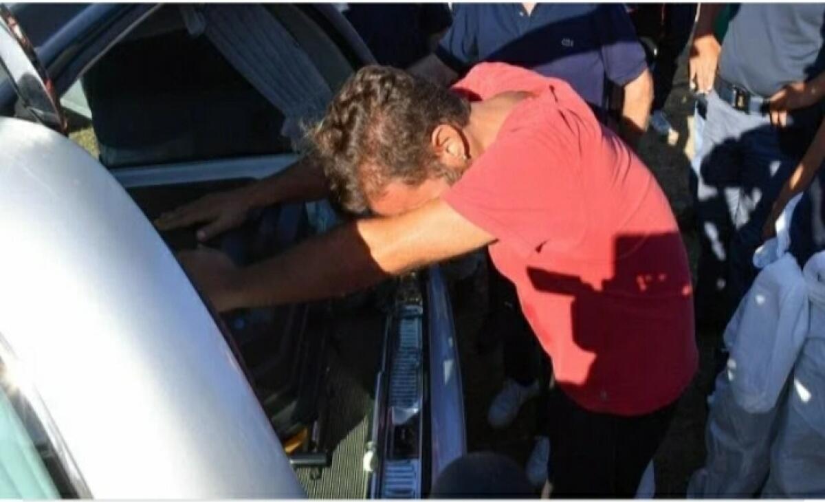 IL PAPÀ DI GIOELE IN LACRIME DAVANTI ALLA BARA. GLI INVESTIGATORI: “AL 99% APPARTENGONO AL BIMBO, MA SERVE ESAME DEL DNA” - 