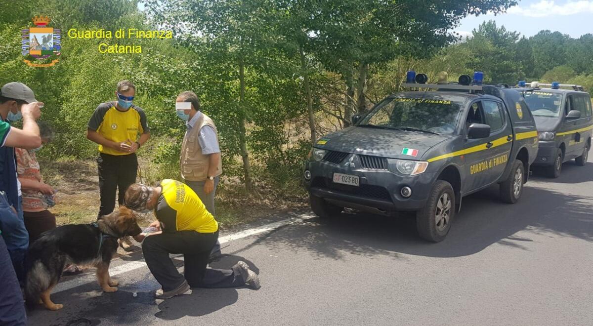 SI PERDE TRA I BOSCHI DI MILIA A RAGALNA, SALVATO DAL SOCCORSO ALPINO - 