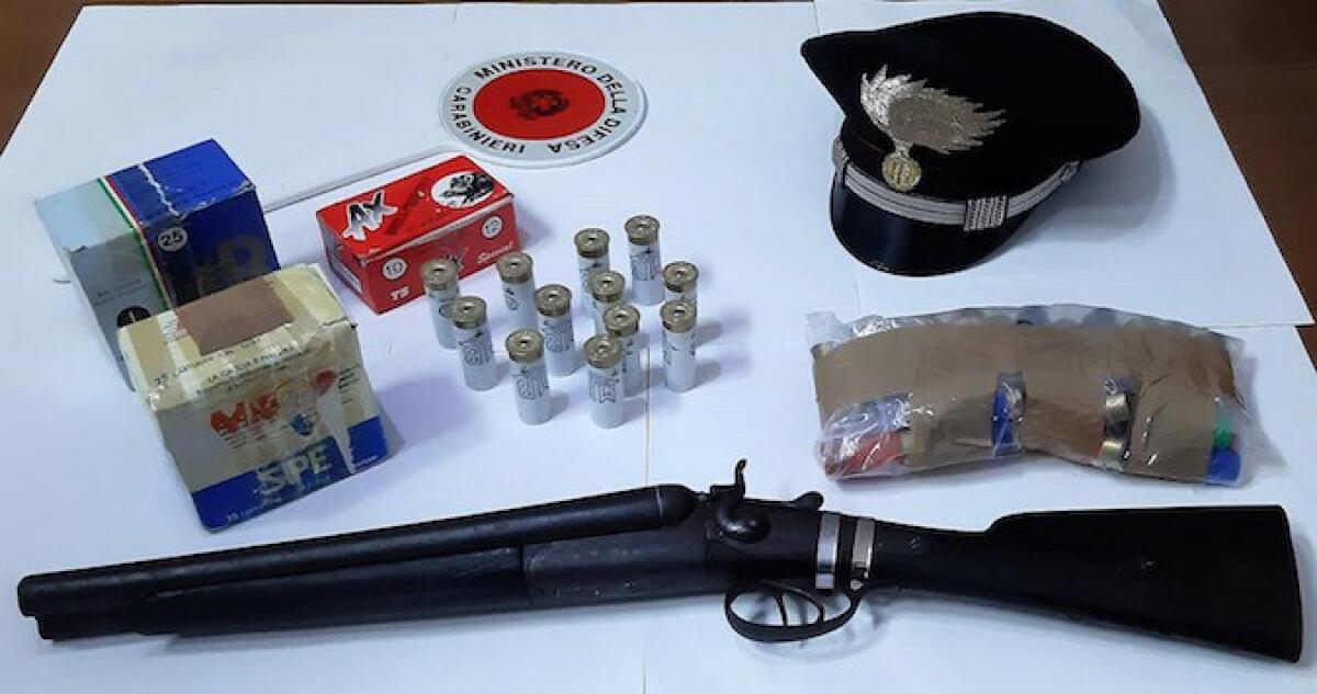 MILITELLO VAL DI CATANIA:  OCCULTAVA IN CASA UN FUCILE A CANNE MOZZE: ARRESTATO - 