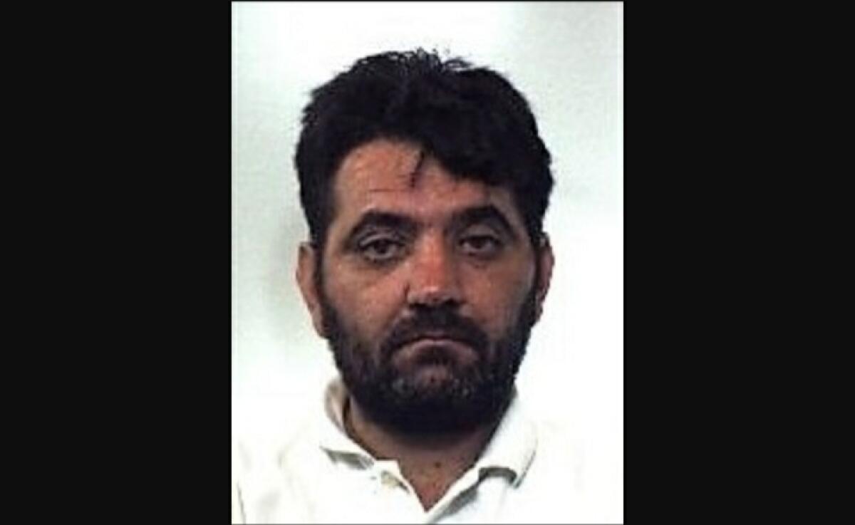 PATERNÒ, RAPINE A COMMERCIANTI CON COCCI DI BOTTIGLIA, ARRESTATO RAPINATORE SERIALE - 