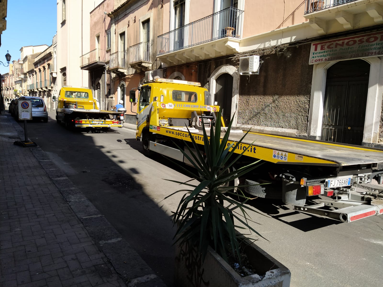 PATERNO’. PULIZIA STRADE, DIVIETI IGNORATI: VENTI MULTE E CINQUE RIMOZIONI